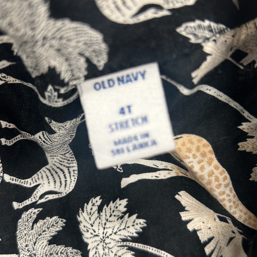 Old navy wild jungle button down short sleeve shirt size 4T - Picture 2 of 4